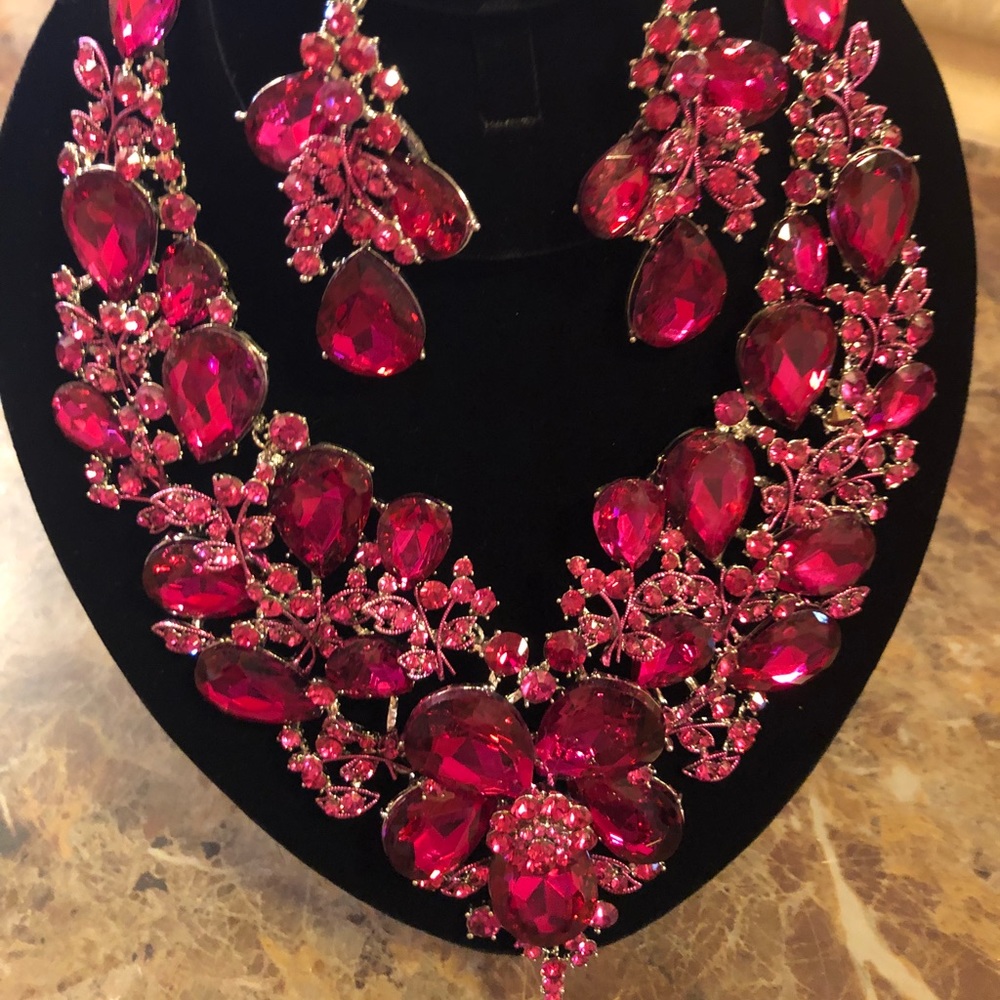 Necklace sets